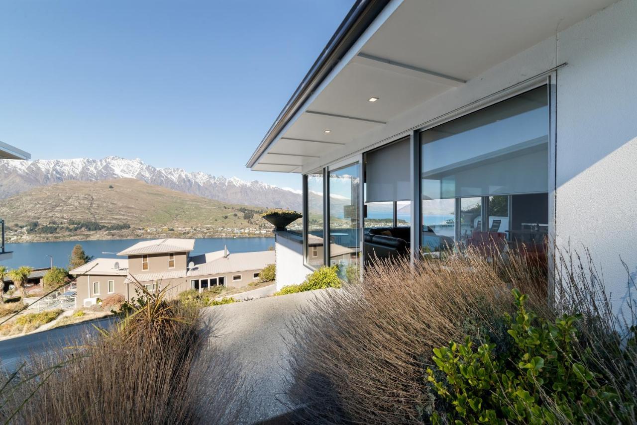 Luxe Home On The Hill كوينستاون المظهر الخارجي الصورة