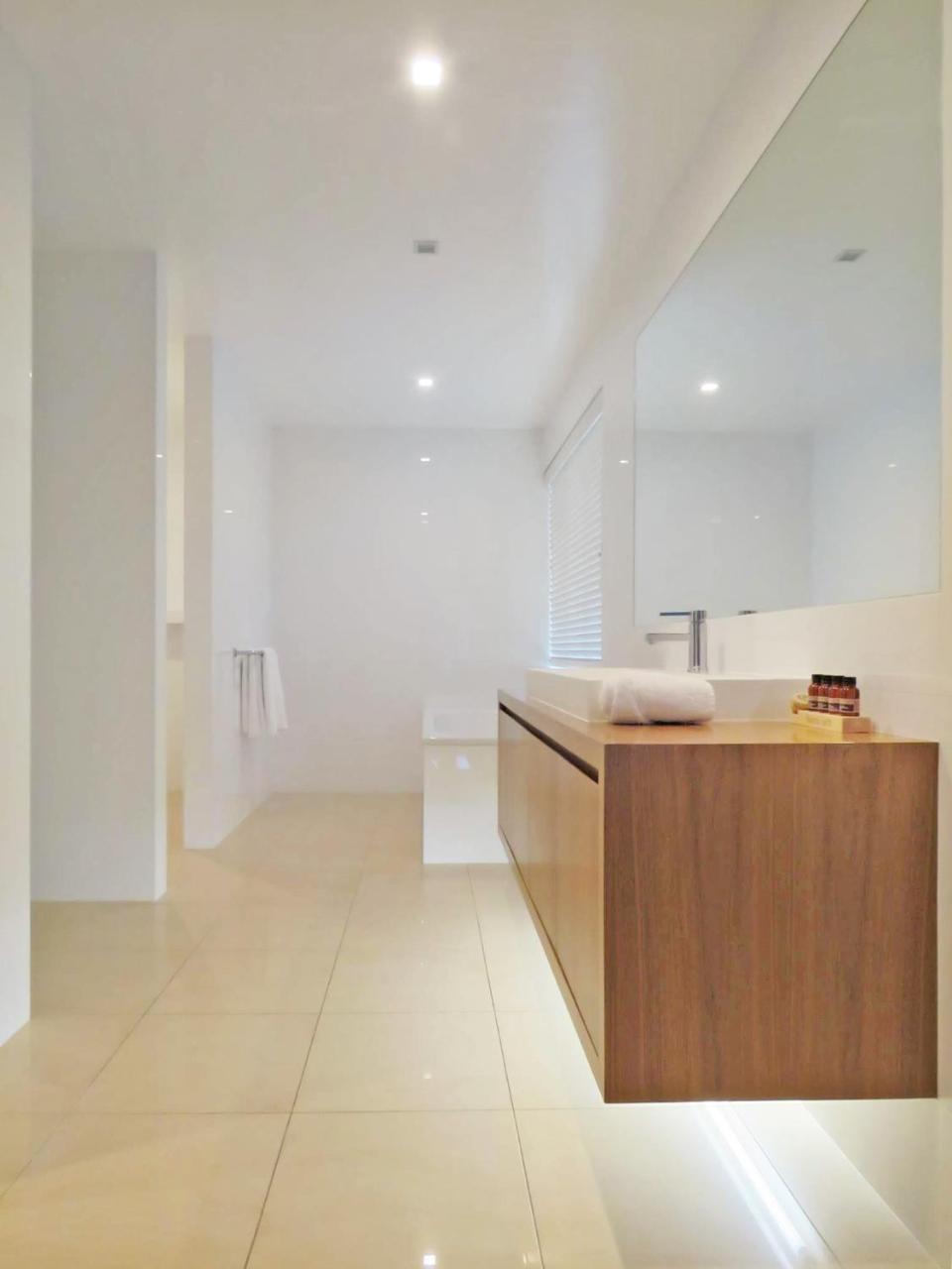 Luxe Home On The Hill كوينستاون المظهر الخارجي الصورة